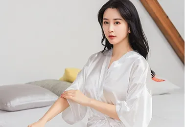 Simple literature and art, full of intellectual charm